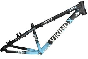 QUADRO 26 DIRT J.TUFF X-30, ALM NEGRO/AZUL