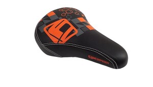 ASIENTO GIOS 240 X 145 MM COURVIN PRETO LOGO NARANJA